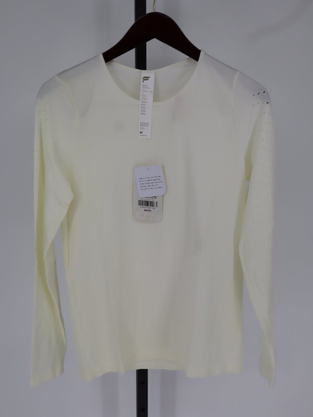 Fabletics Sync Long Sleeve II off white NWT Size M